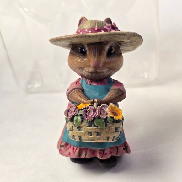 Tail Towns Friends FLORIST Gathering Flowers Figurine Squirrel Chipmunk GANZ - Picture 8 of 11